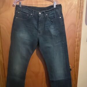 Levi’s Men’s style 505 dark blue jeans